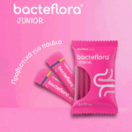Η συσκευασία του παιδικού προβιοτικού Bacteflora Junior, από την OLONEA, το οποίο είναι ειδικά σχεδιασμένο ώστε να ενισχύει το εντερικό μικροβίωμα των παιδιών. Στην εικόνα αναγράφεται επίσης το κείμενο «Bacteflora Junior: Προβιοτικά για παιδιά».